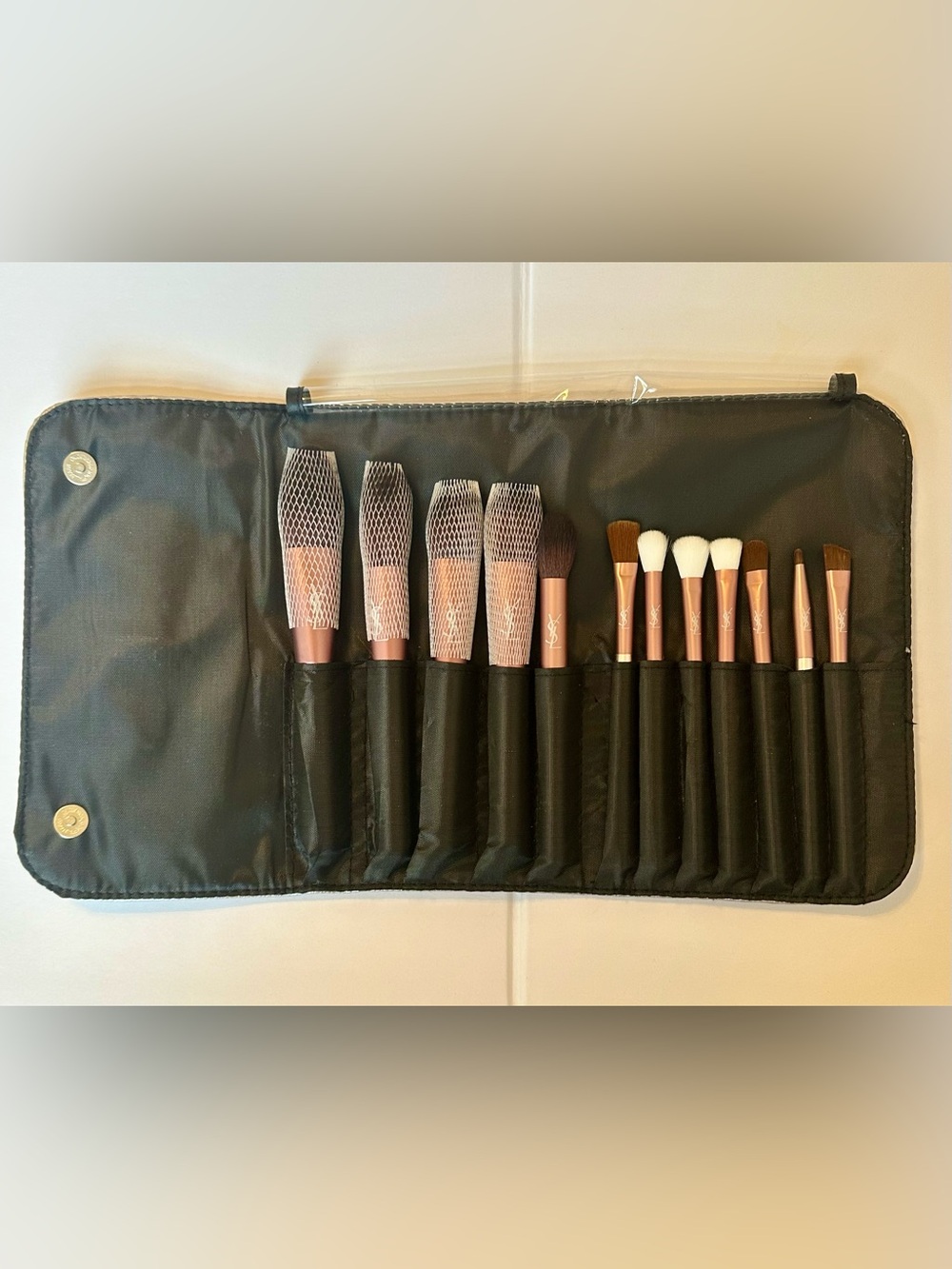 YSL 12-piece Synthetic Make-up Brush Kit. Limited Edition GWP, RARE